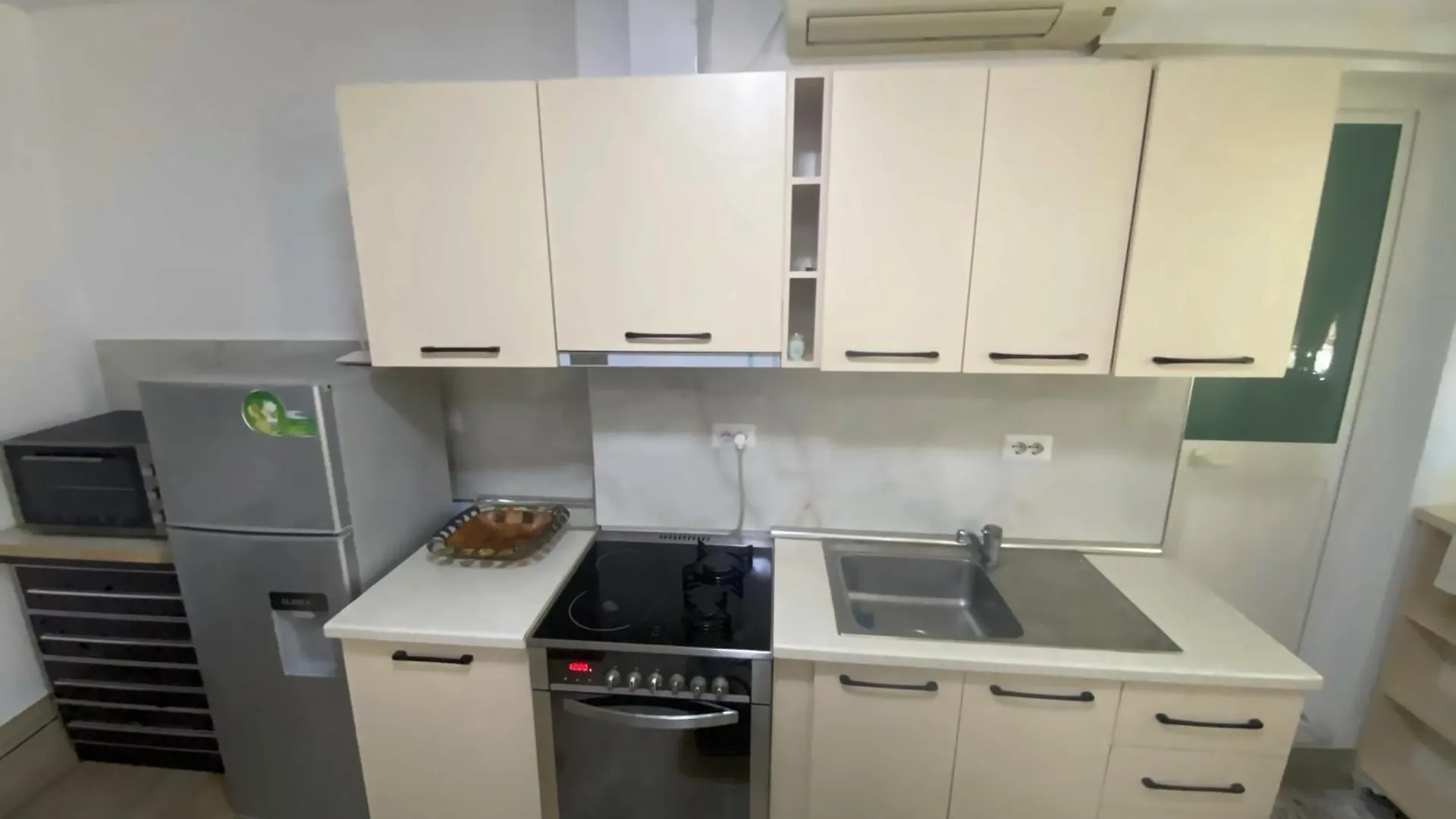 Apartment Central Stay Tirana